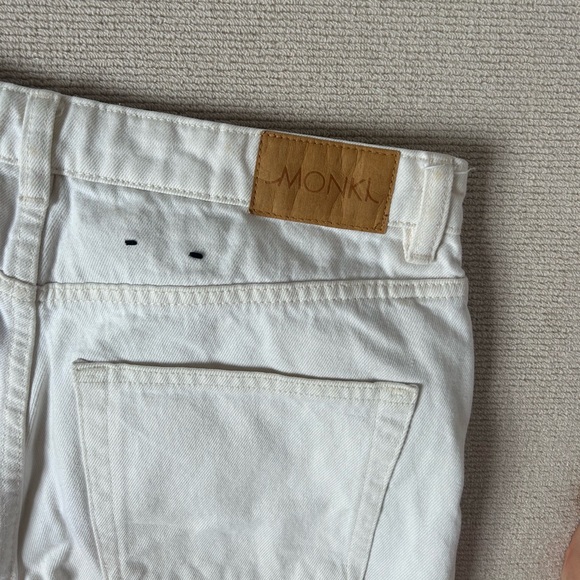 Monki White Mid Rise Straight Jeans - Picture 3 of 4